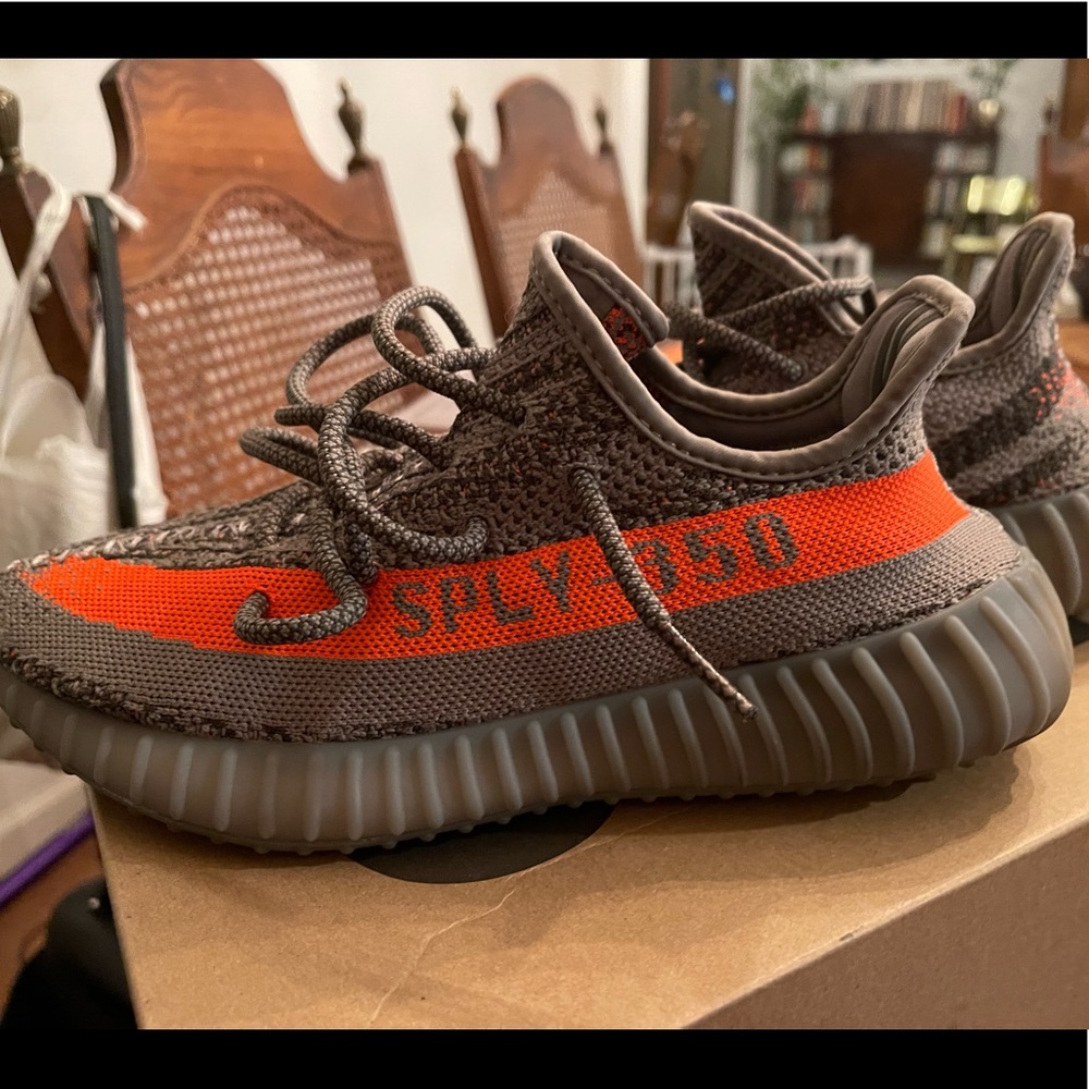 YEEZY BOOST 350 V2